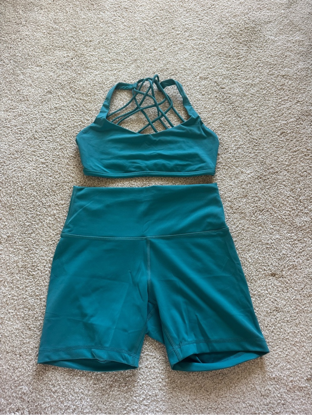 lululemon athletica Teal Strappy Sports Bra & High-Waist Shorts